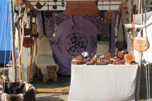 06_zum-germanen_markt-arngrims-lederey_1200-800