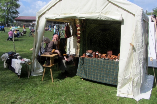 20_priessnitz_markt-arngrims-lederey_1200-800