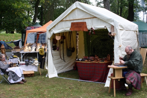 28_trebsen_markt-arngrims-lederey_1200-800