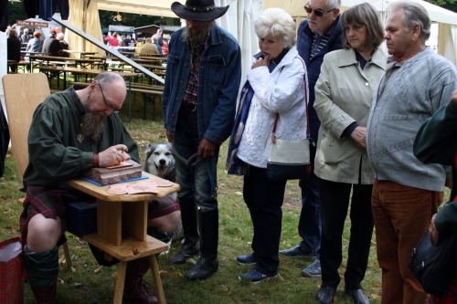 30_trebsen_markt-arngrims-lederey_1200-800